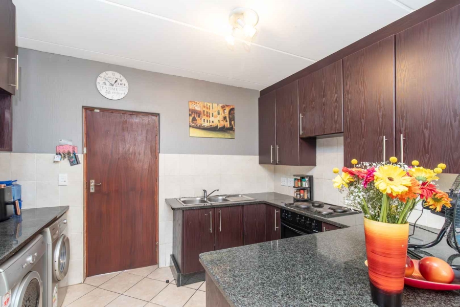 3 Bedroom Property for Sale in Honeypark Gauteng