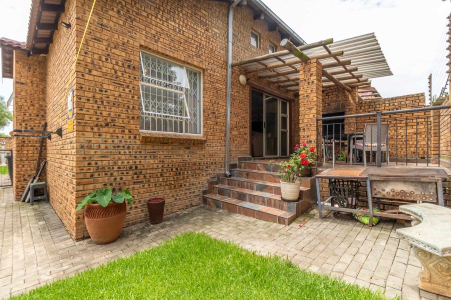 3 Bedroom Property for Sale in Honeypark Gauteng