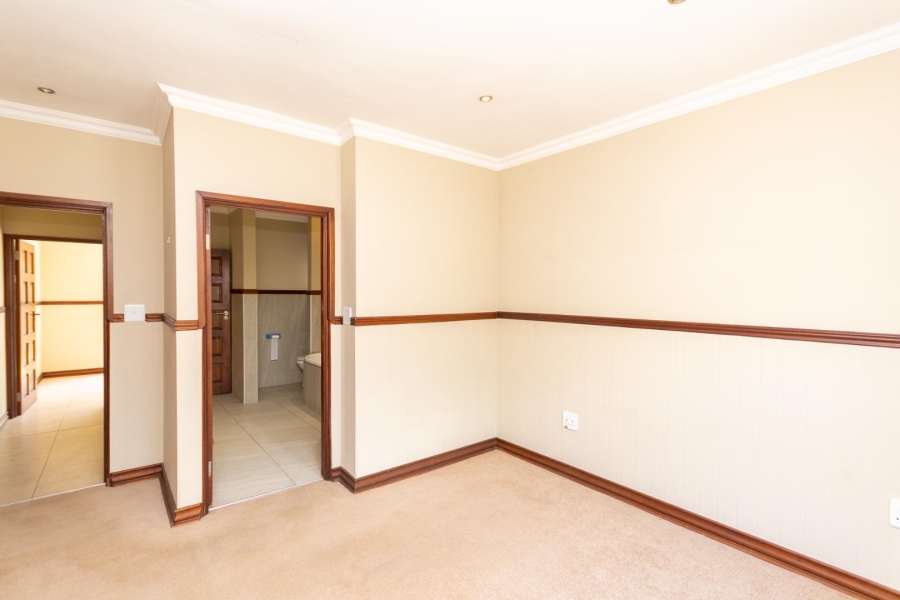 To Let 3 Bedroom Property for Rent in Fourways Gauteng