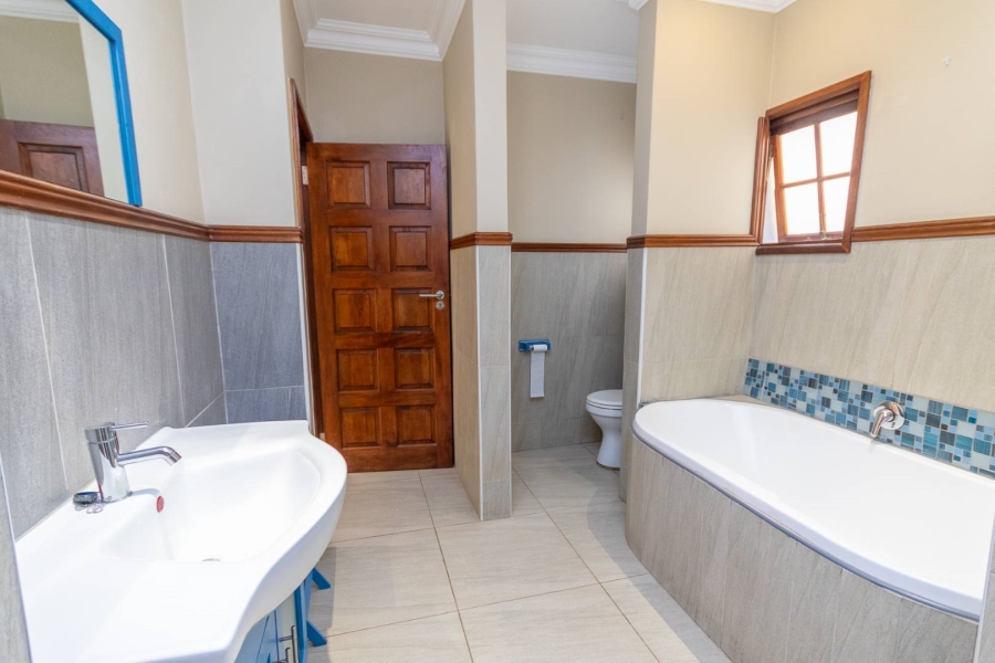 To Let 3 Bedroom Property for Rent in Fourways Gauteng