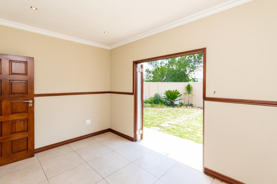 To Let 3 Bedroom Property for Rent in Fourways Gauteng