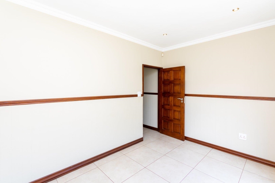 To Let 3 Bedroom Property for Rent in Fourways Gauteng