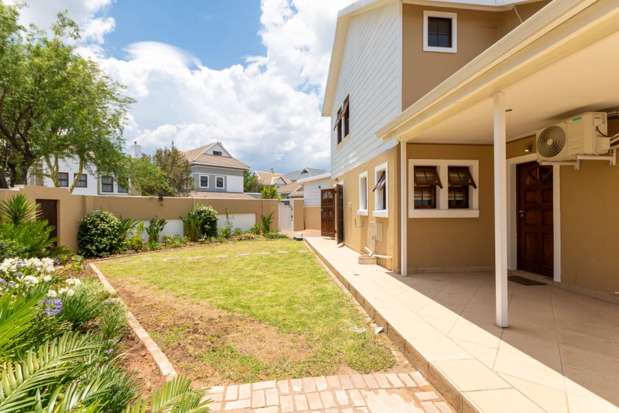 To Let 3 Bedroom Property for Rent in Fourways Gauteng