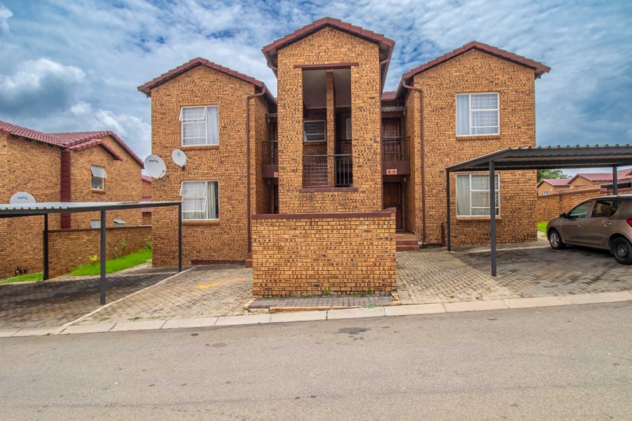 2 Bedroom Property for Sale in Honeypark Gauteng