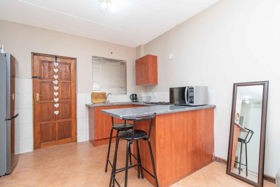 2 Bedroom Property for Sale in Honeypark Gauteng