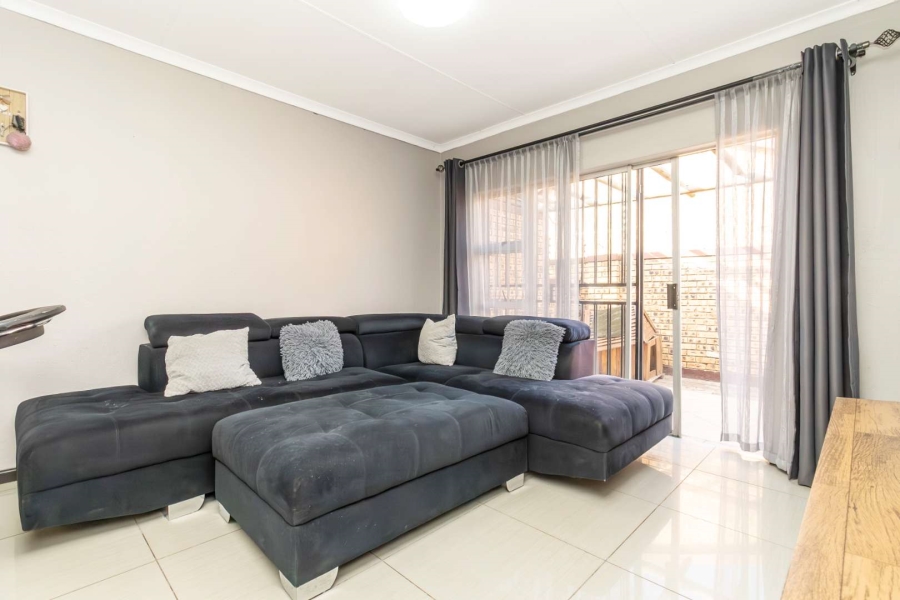 2 Bedroom Property for Sale in Honeypark Gauteng