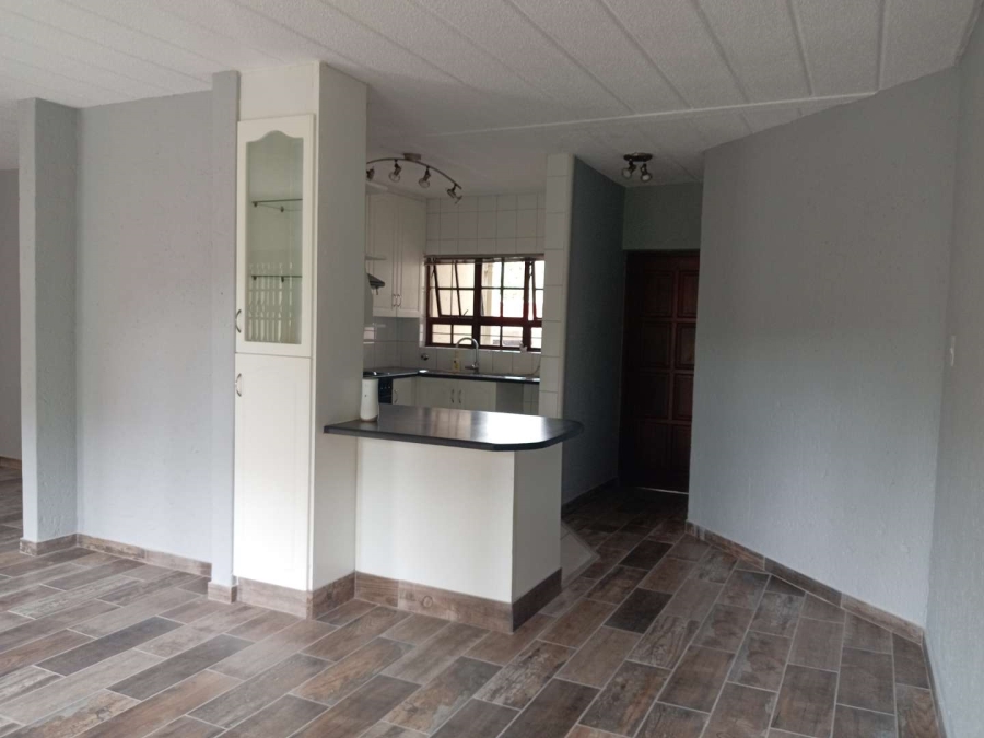 To Let 3 Bedroom Property for Rent in Dowerglen Gauteng