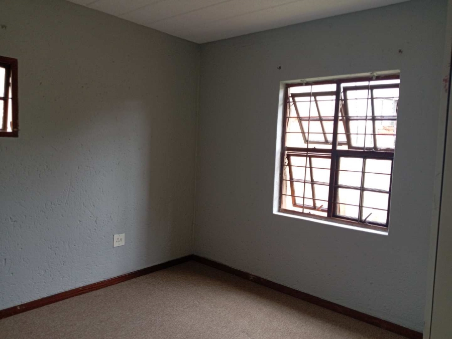 To Let 3 Bedroom Property for Rent in Dowerglen Gauteng