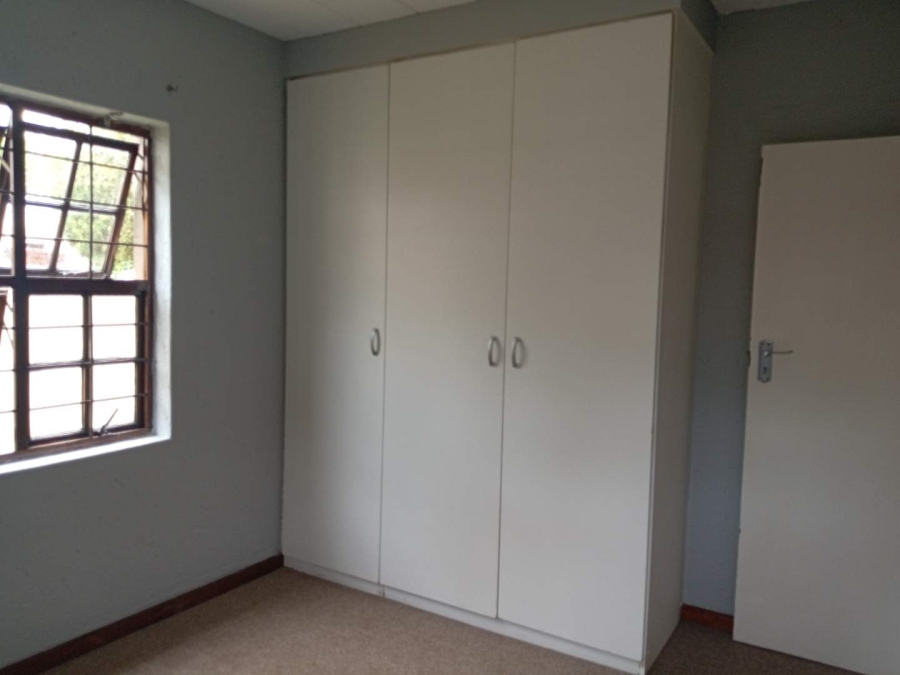 To Let 3 Bedroom Property for Rent in Dowerglen Gauteng