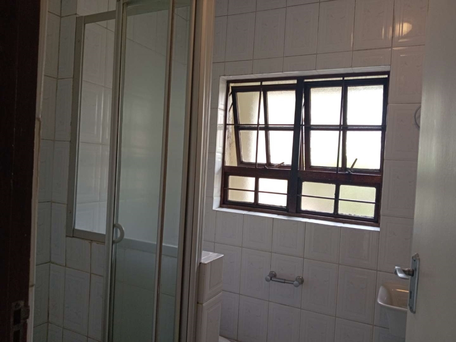 To Let 3 Bedroom Property for Rent in Dowerglen Gauteng