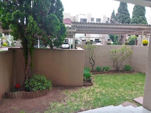 To Let 3 Bedroom Property for Rent in Dowerglen Gauteng