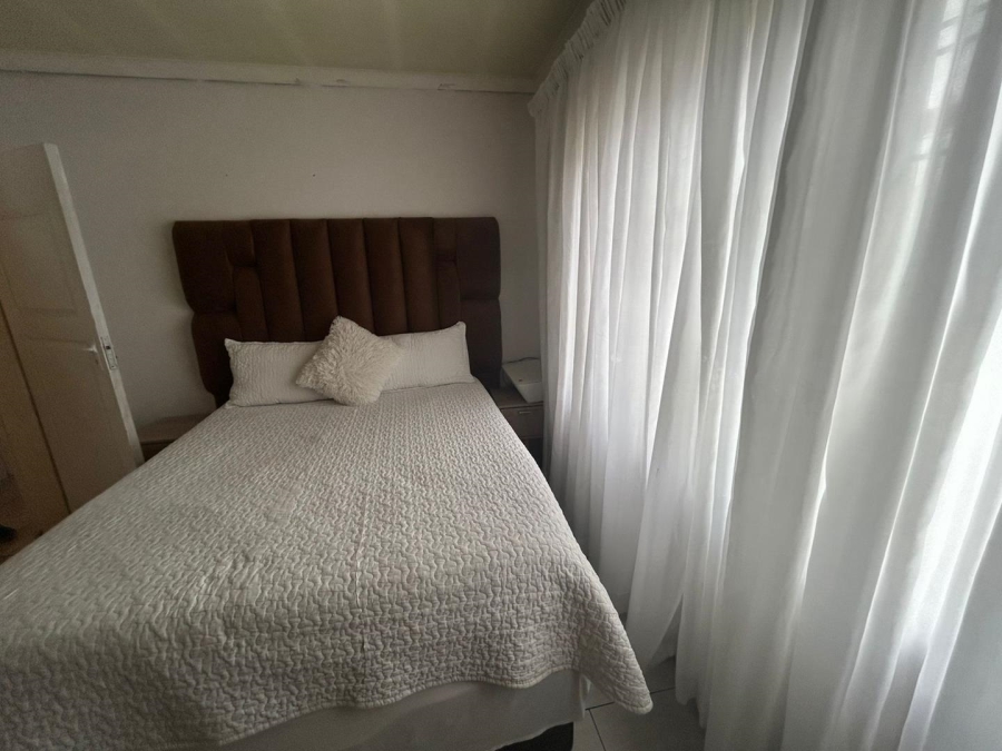 To Let 2 Bedroom Property for Rent in Katlehong Gauteng