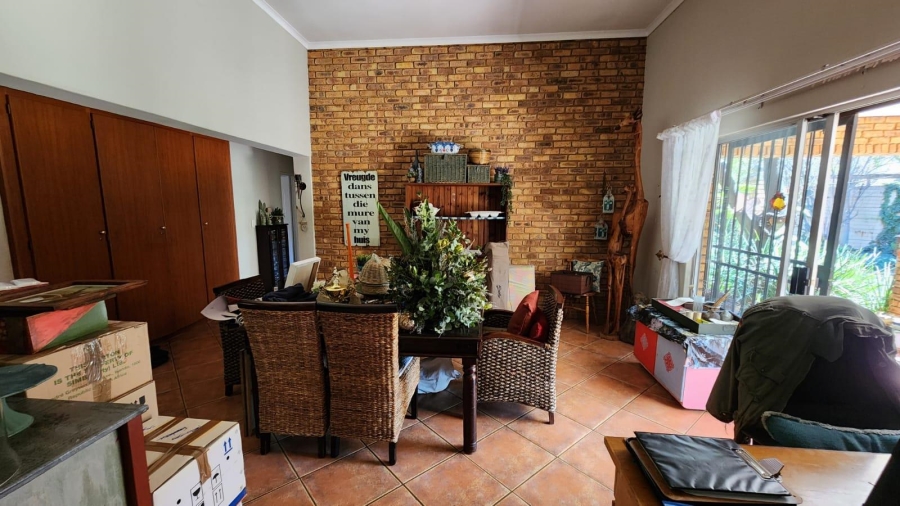 To Let 2 Bedroom Property for Rent in Raslouw A H Gauteng