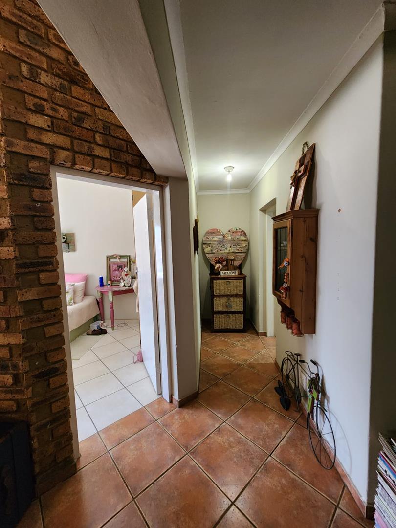 To Let 2 Bedroom Property for Rent in Raslouw A H Gauteng