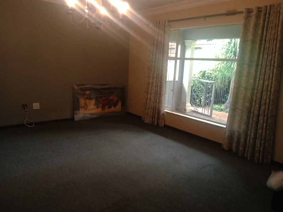 5 Bedroom Property for Sale in Dorandia Gauteng