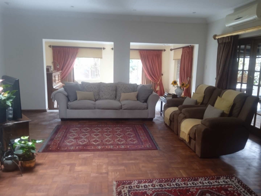 5 Bedroom Property for Sale in Dorandia Gauteng