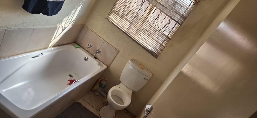 3 Bedroom Property for Sale in Rosslyn Gauteng