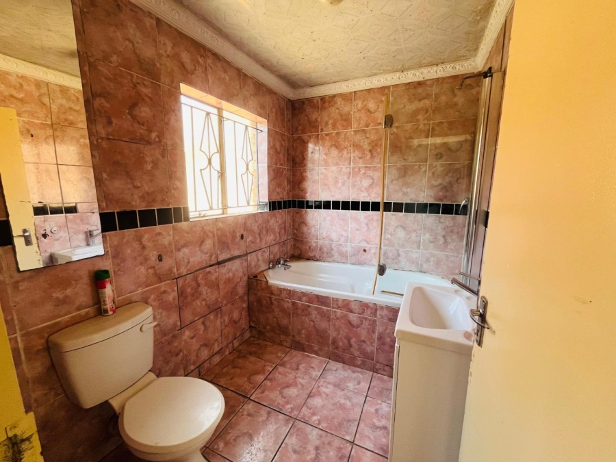 3 Bedroom Property for Sale in Olievenhoutbosch Gauteng