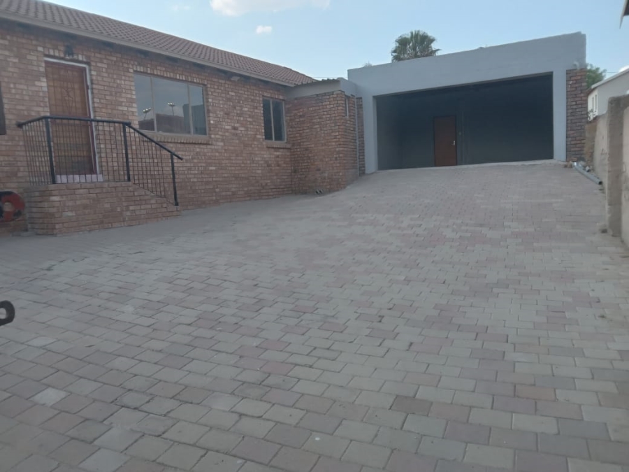 3 Bedroom Property for Sale in Olievenhoutbosch Gauteng