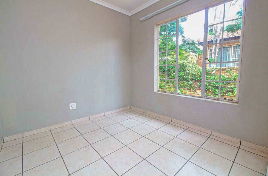 3 Bedroom Property for Sale in Wilgeheuwel Gauteng