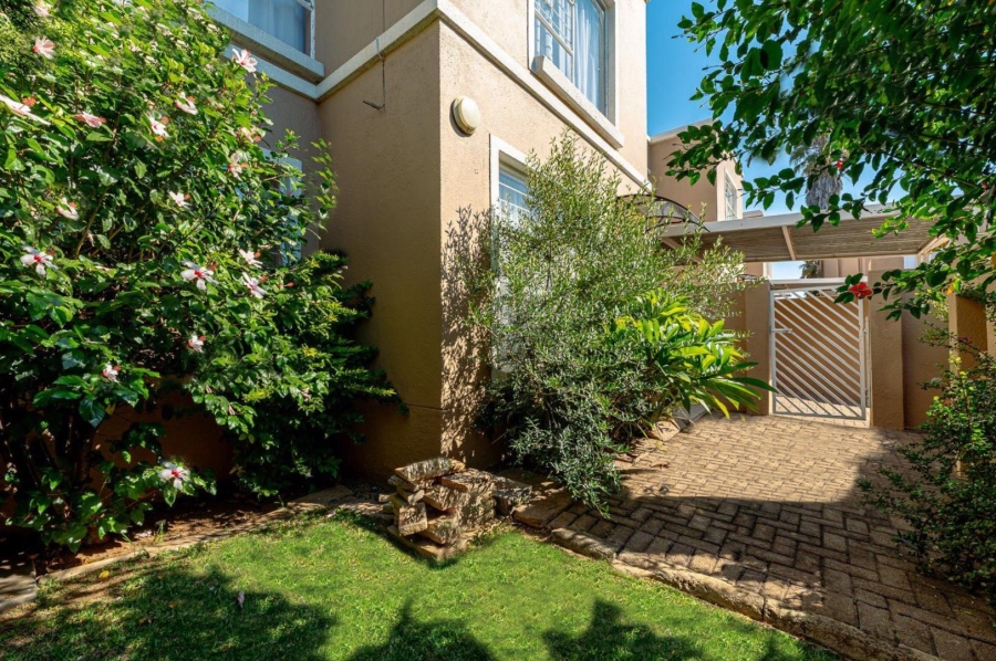 3 Bedroom Property for Sale in Radiokop Gauteng