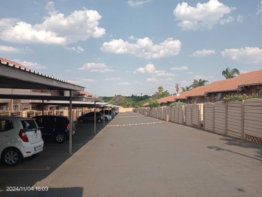 2 Bedroom Property for Sale in Birch Acres Gauteng