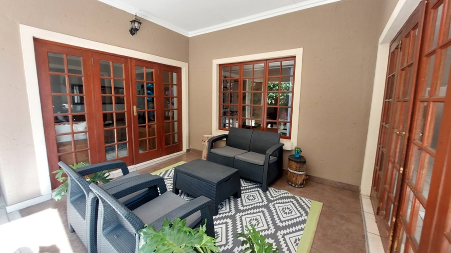 To Let 4 Bedroom Property for Rent in Fourways Gauteng