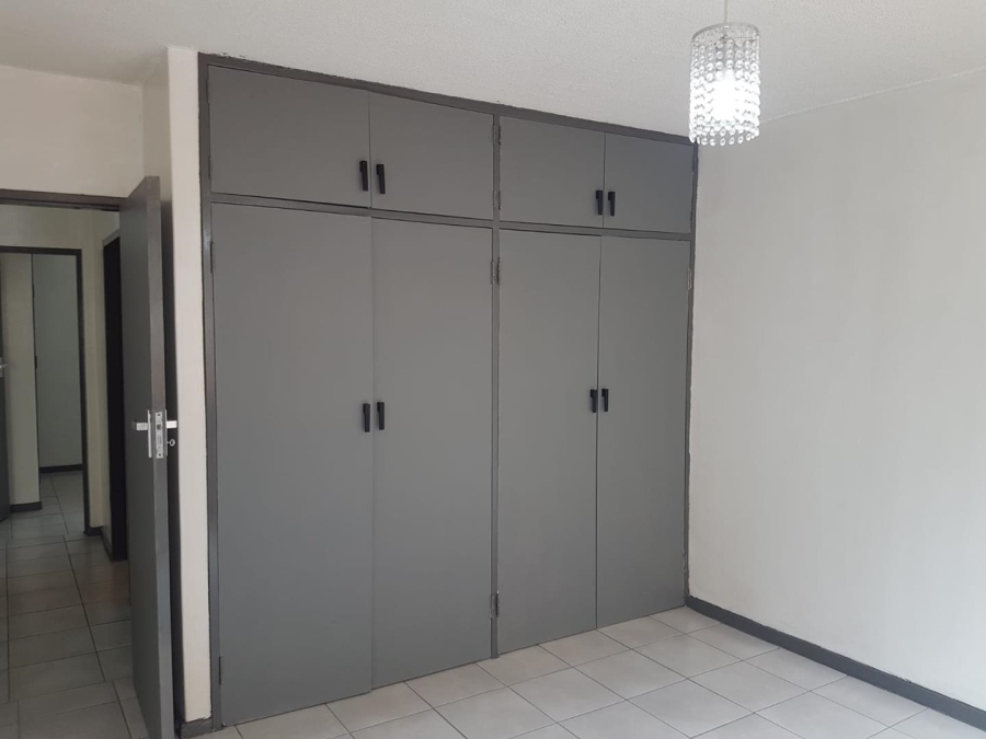 To Let 2 Bedroom Property for Rent in Wonderboom South Gauteng