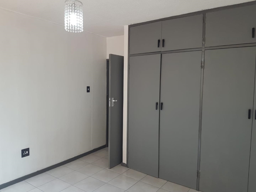 To Let 2 Bedroom Property for Rent in Wonderboom South Gauteng