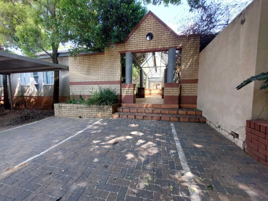 To Let 1 Bedroom Property for Rent in Menlo Park Gauteng