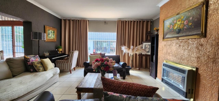 4 Bedroom Property for Sale in Alberante Gauteng