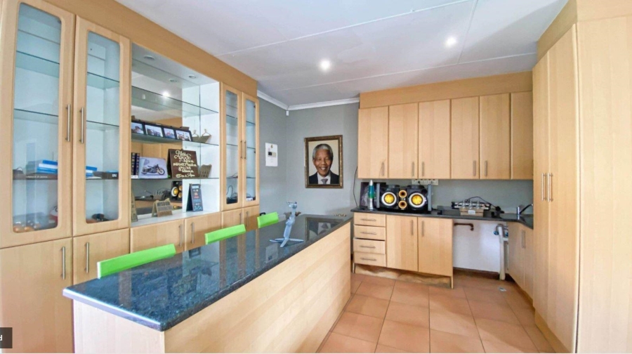 4 Bedroom Property for Sale in Alberante Gauteng