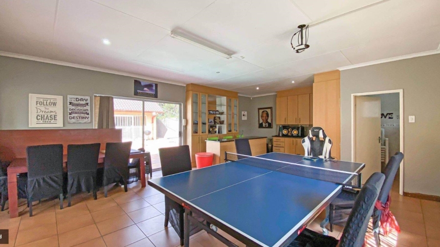 4 Bedroom Property for Sale in Alberante Gauteng