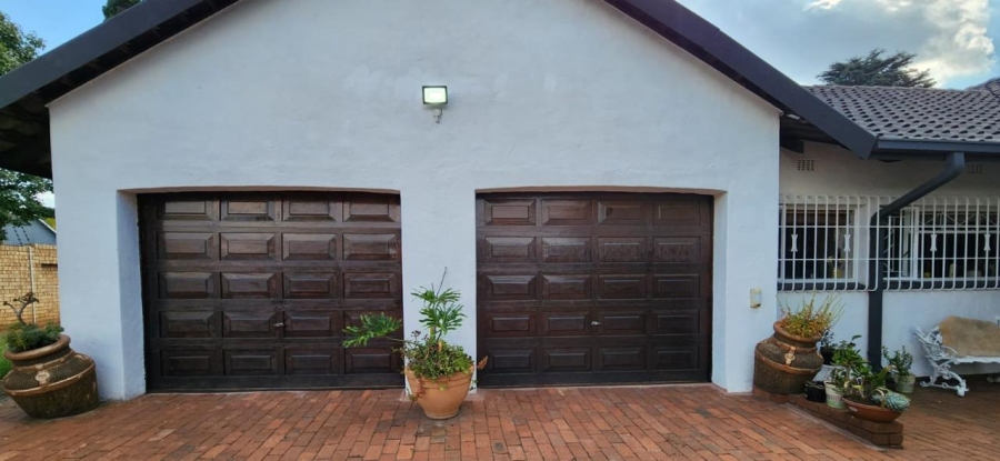 4 Bedroom Property for Sale in Alberante Gauteng