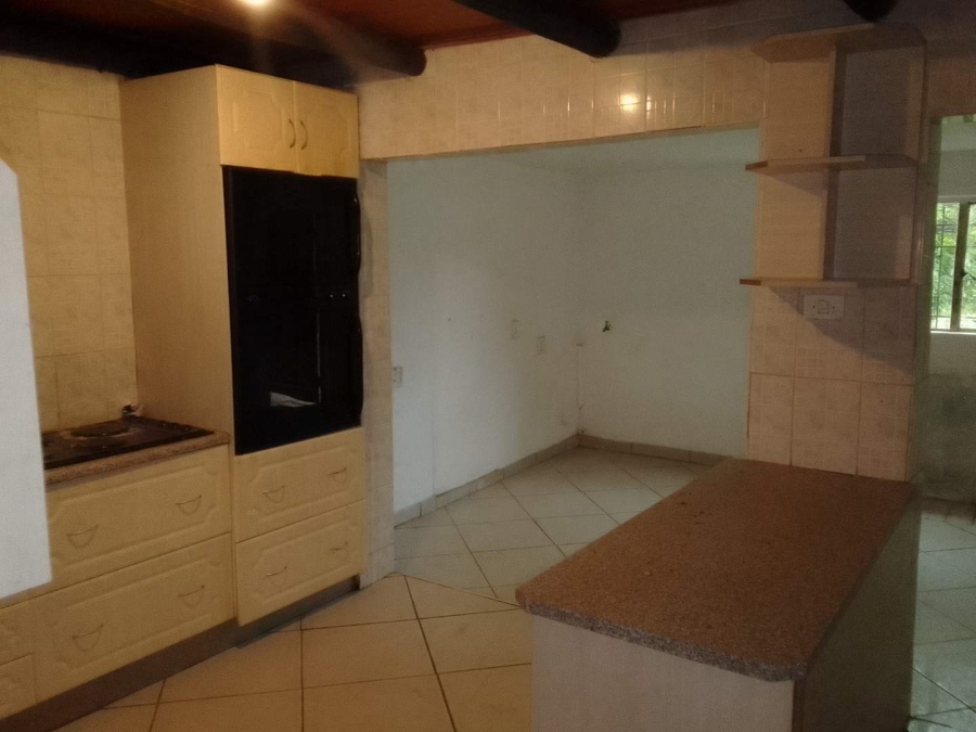 To Let 2 Bedroom Property for Rent in Glen Austin Gauteng