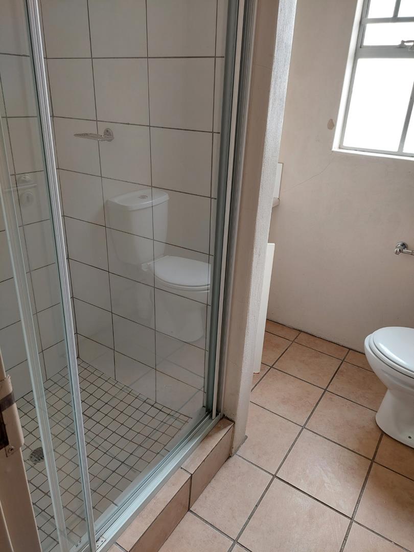 To Let 1 Bedroom Property for Rent in Houghton Gauteng