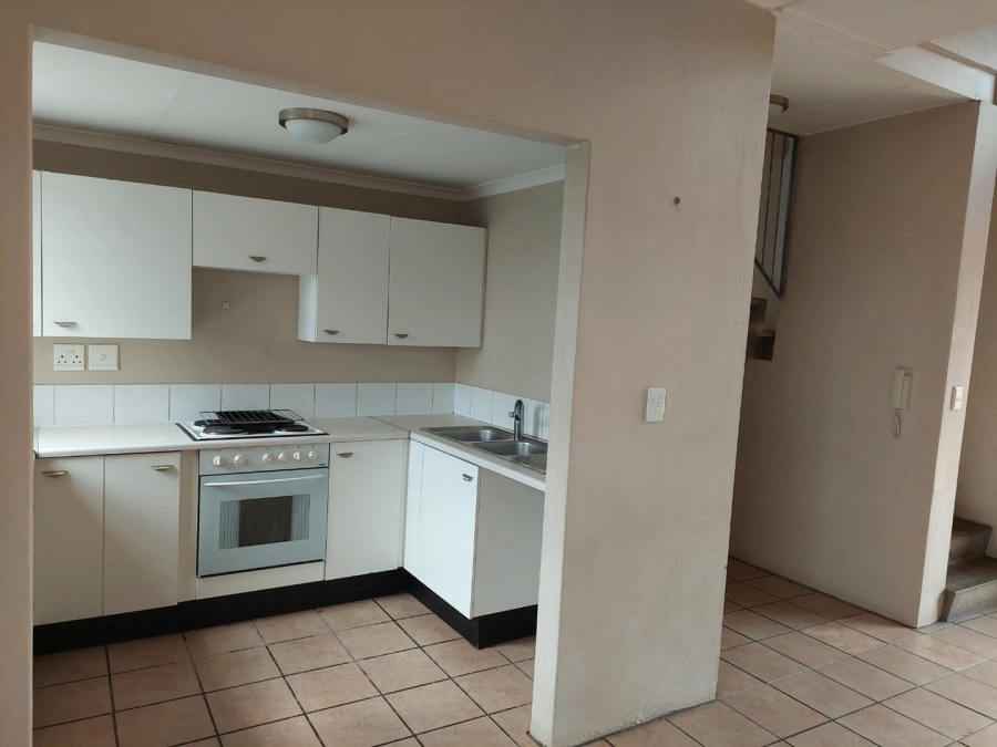 To Let 1 Bedroom Property for Rent in Houghton Gauteng