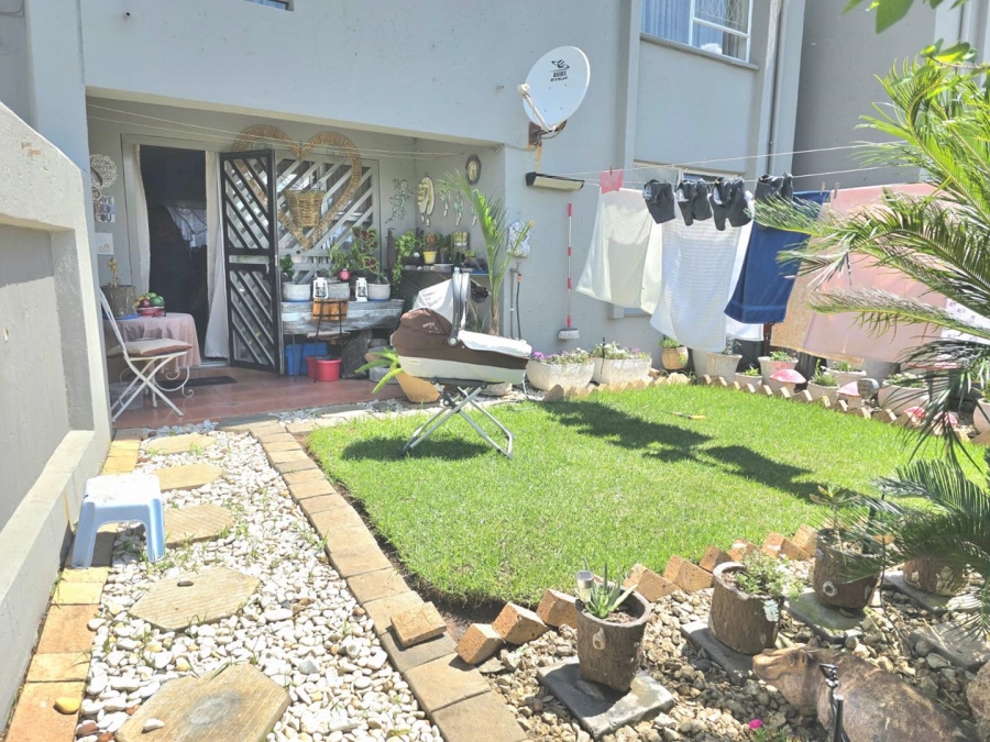 To Let 2 Bedroom Property for Rent in Raceview Gauteng