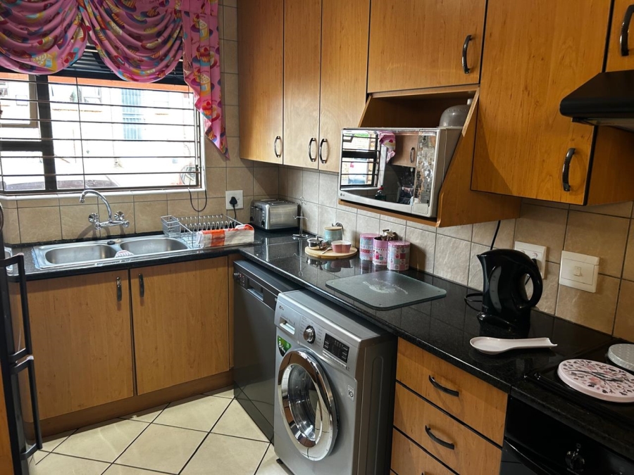 2 Bedroom Property for Sale in Florentia Gauteng