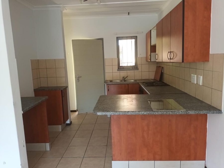 2 Bedroom Property for Sale in Erand Gardens Gauteng