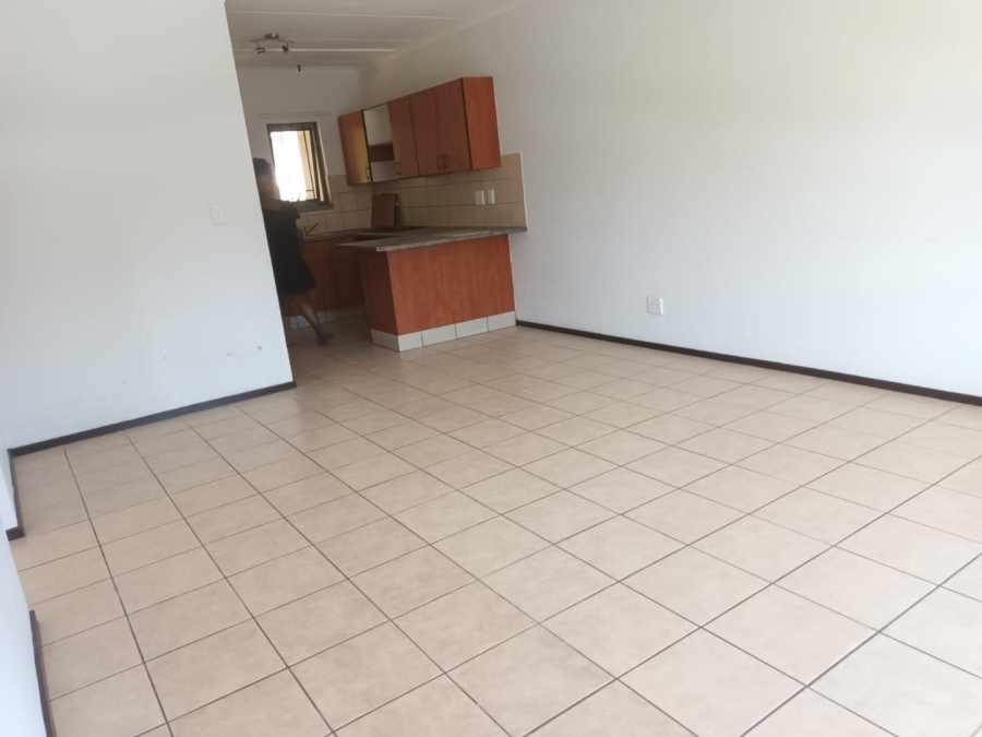 2 Bedroom Property for Sale in Erand Gardens Gauteng