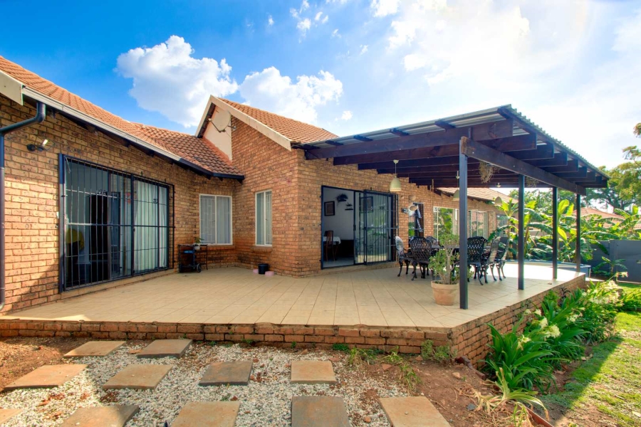 4 Bedroom Property for Sale in Fairland Gauteng