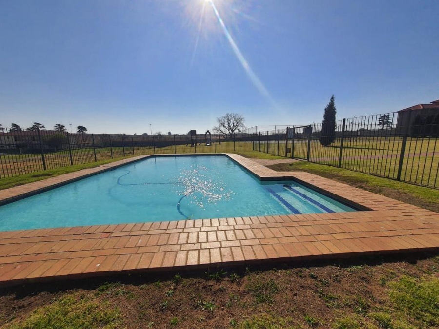 1 Bedroom Property for Sale in Parkrand Gauteng