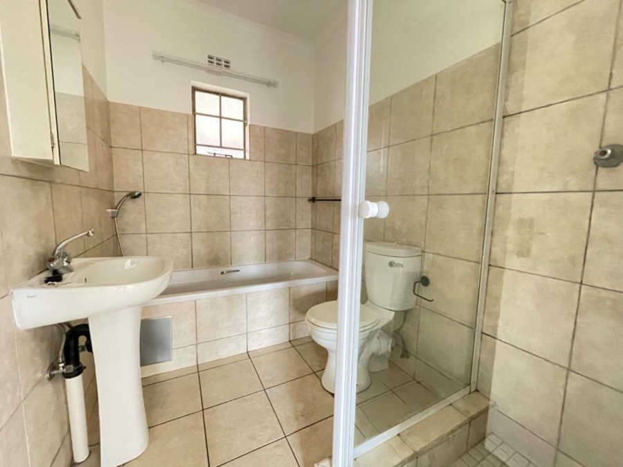 To Let 2 Bedroom Property for Rent in Edenvale Gauteng