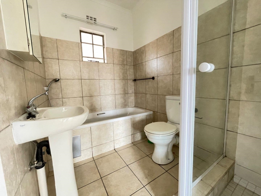 To Let 2 Bedroom Property for Rent in Edenvale Gauteng