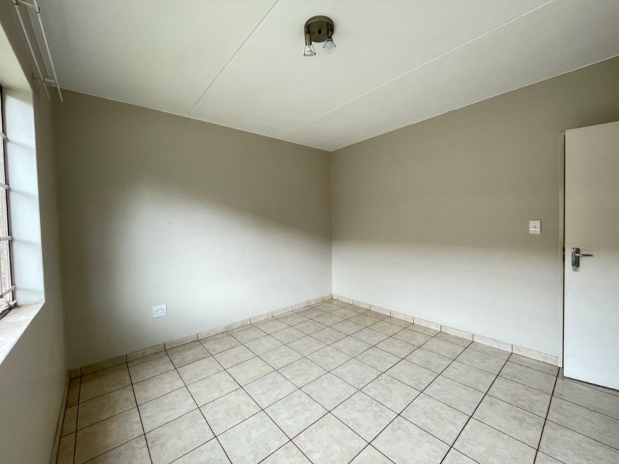 To Let 2 Bedroom Property for Rent in Edenvale Gauteng