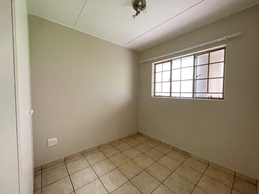 To Let 2 Bedroom Property for Rent in Edenvale Gauteng