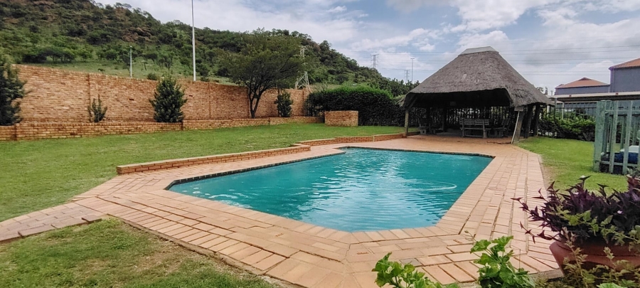 1 Bedroom Property for Sale in Linmeyer Gauteng