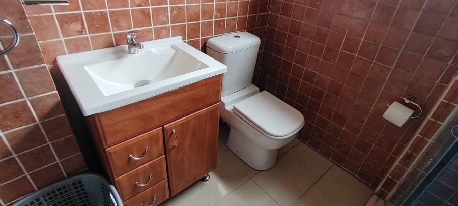 1 Bedroom Property for Sale in Linmeyer Gauteng