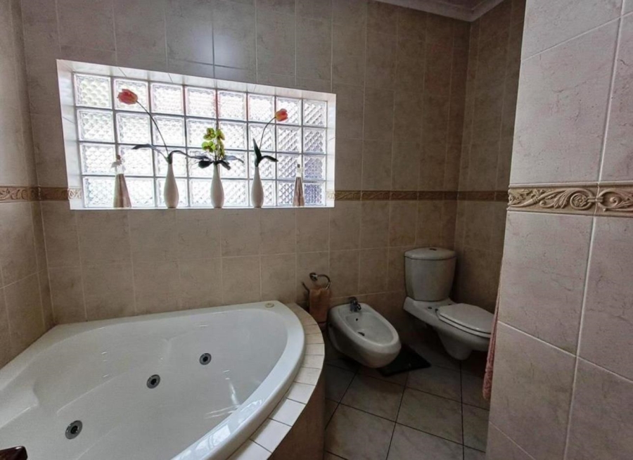 4 Bedroom Property for Sale in South Crest Gauteng